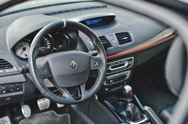 Renault Megane cena 76900 przebieg: 107000, rok produkcji 2015 z Warszawa małe 67
